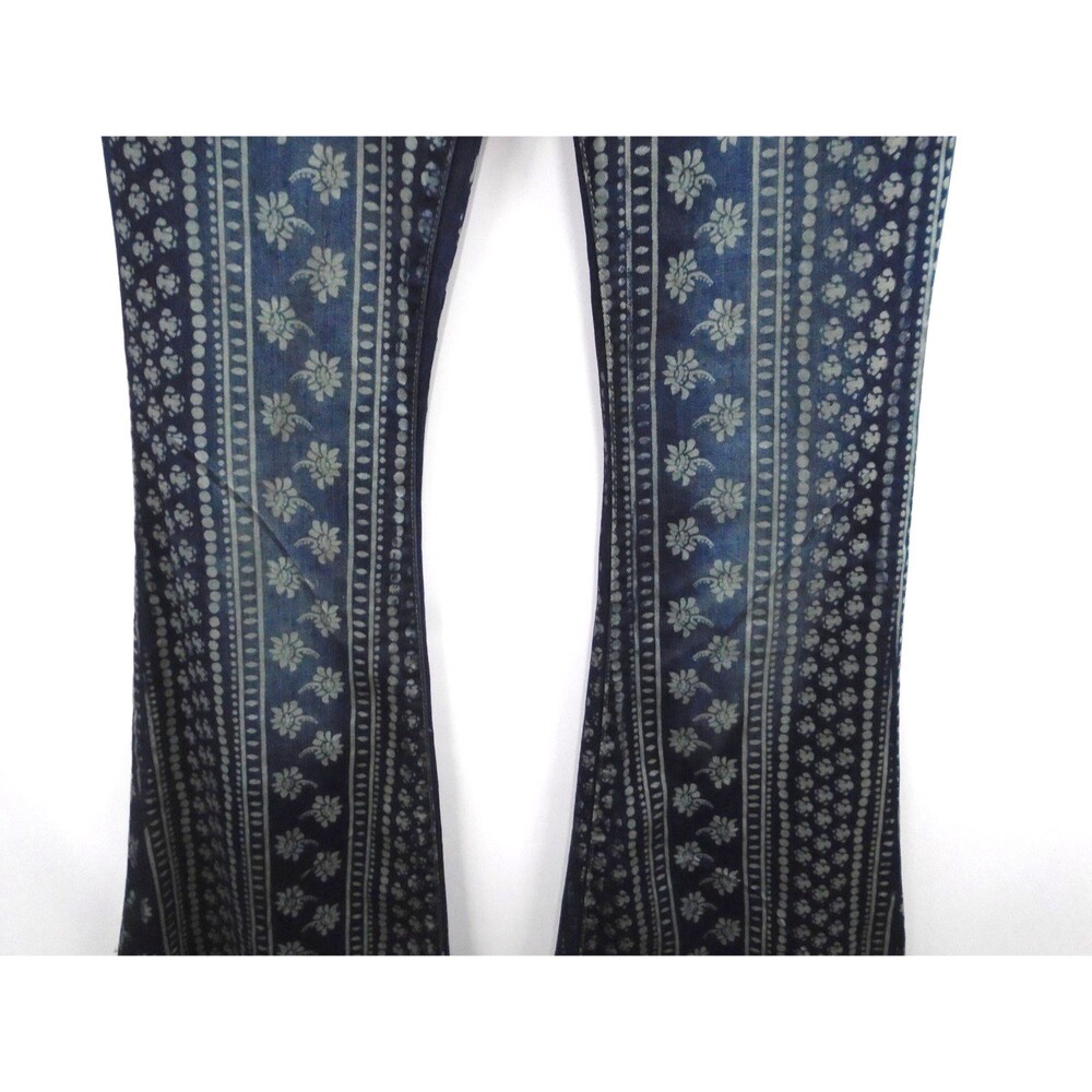 FREE PEOPLE MANTRA Bali Pattern Womens Size 28 (32x34) BELL BOTTON Flare Jeans - Picture 7 of 11